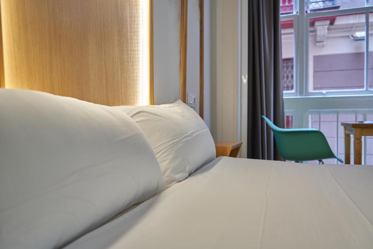 Pension Aliciazzz Bed And Breakfast Більбао Екстер'єр фото