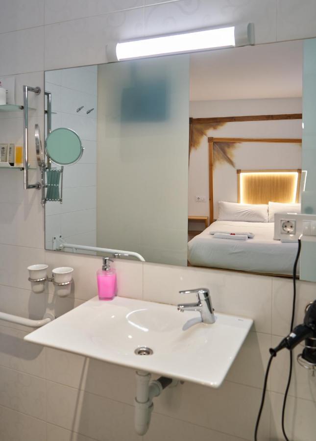 Pension Aliciazzz Bed And Breakfast Більбао Екстер'єр фото