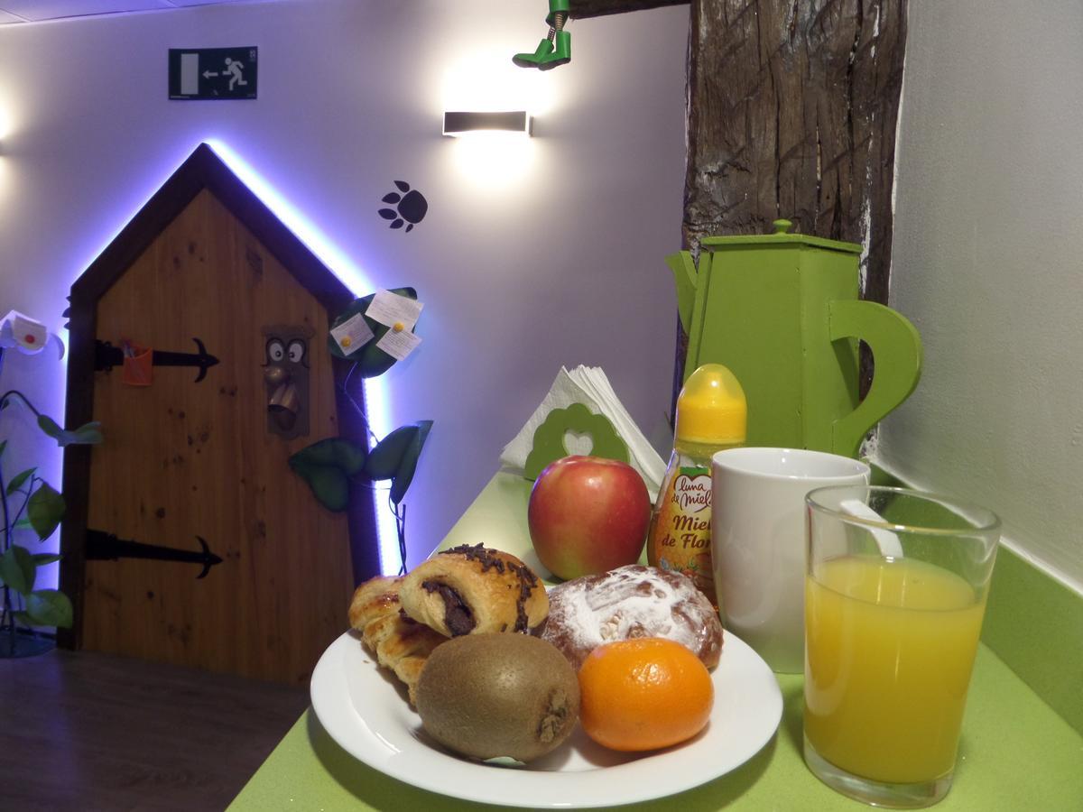 Pension Aliciazzz Bed And Breakfast Більбао Екстер'єр фото
