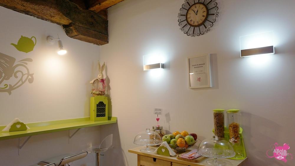 Pension Aliciazzz Bed And Breakfast Більбао Екстер'єр фото