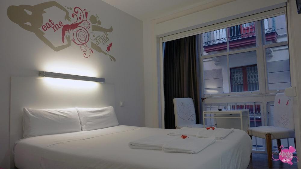 Pension Aliciazzz Bed And Breakfast Більбао Екстер'єр фото